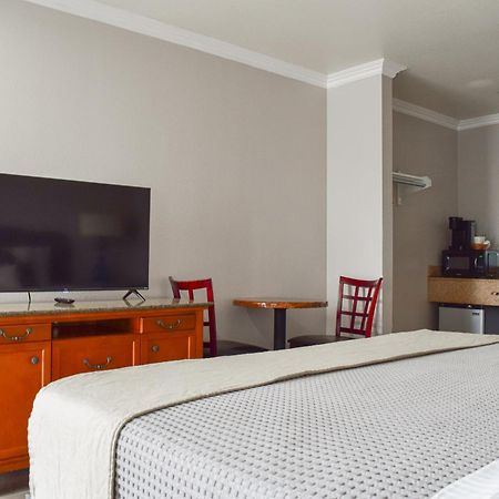 Dune Surfer Inn Ошено Экстерьер фото