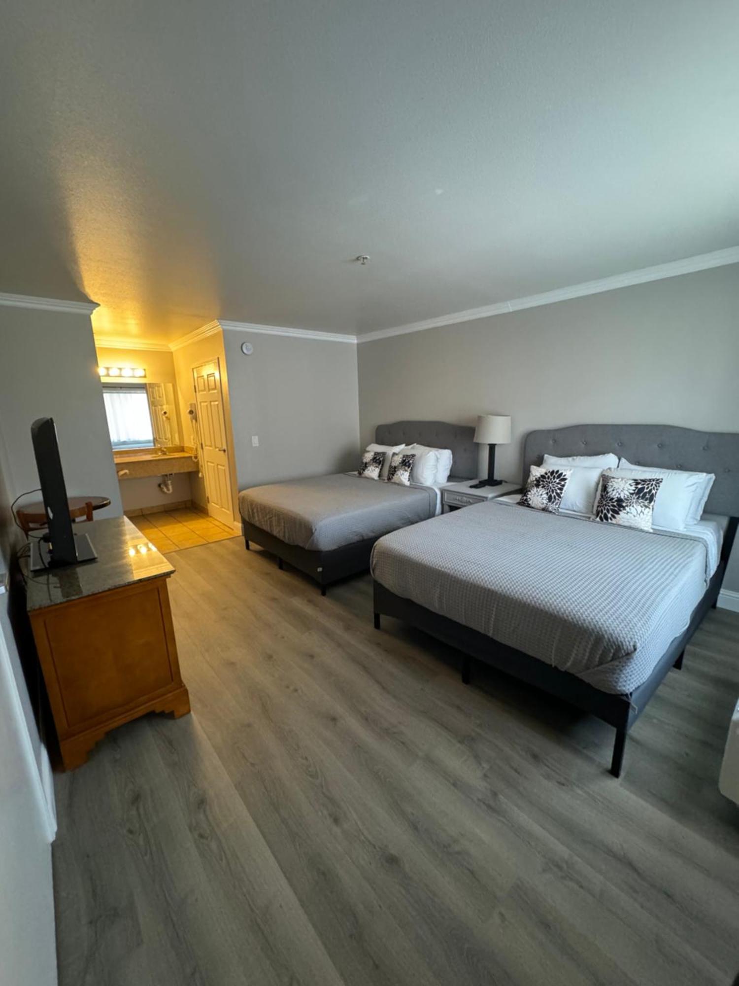 Dune Surfer Inn Ошено Экстерьер фото