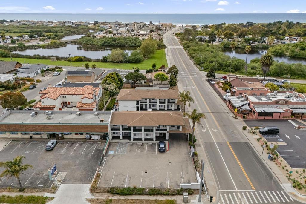 Dune Surfer Inn Ошено Экстерьер фото